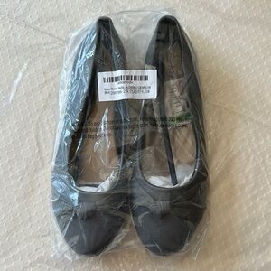 NEW Ataiwee Women's Gray Ballet Flat Size 6.5